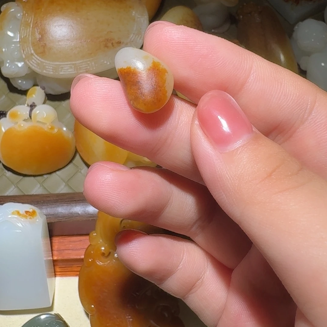牛***佬颈饰未镶嵌和田玉