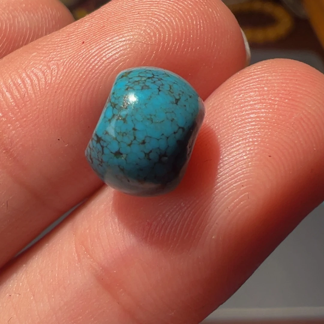 李***着吊坠（不含链）琉璃