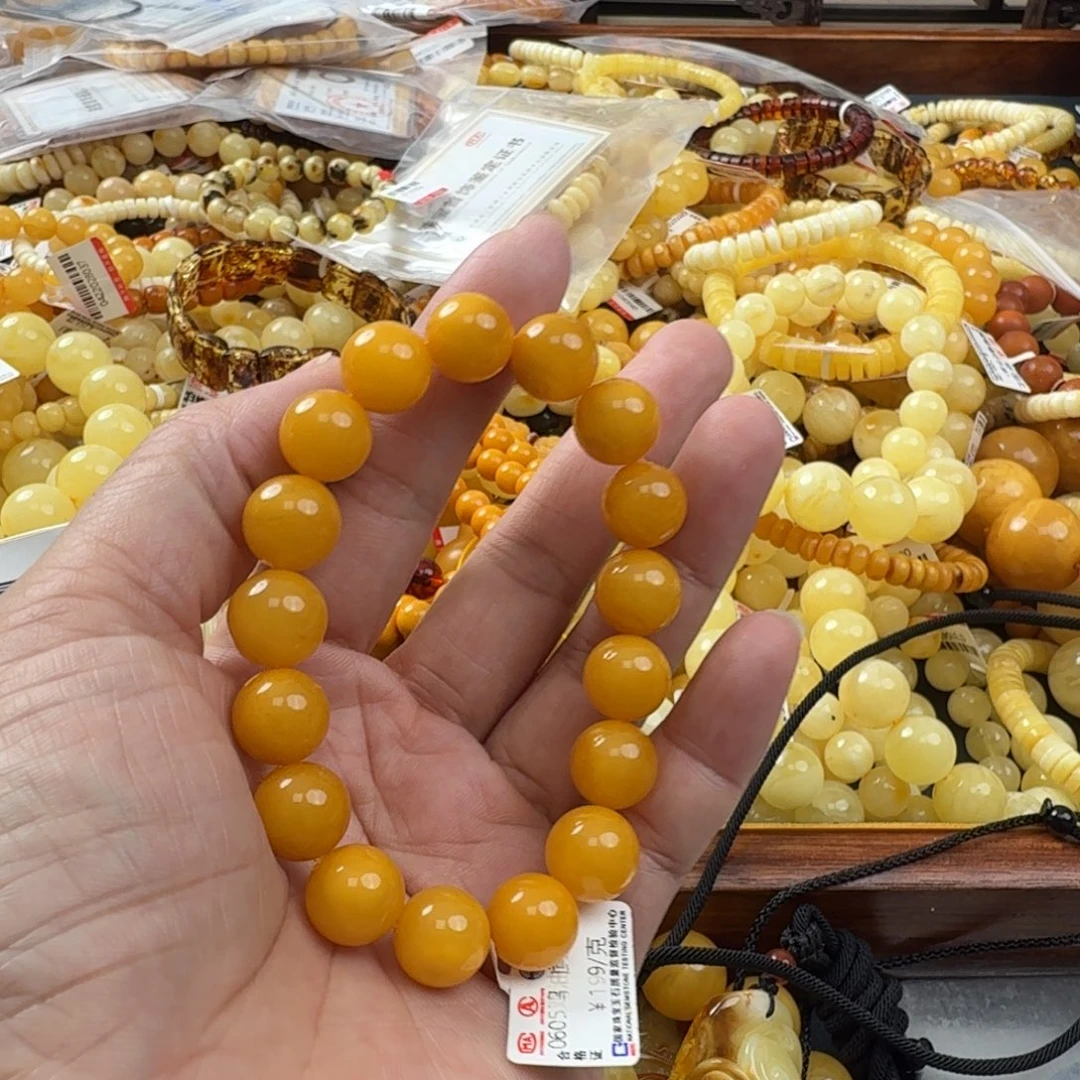 未镶嵌琥珀珠宝奇石