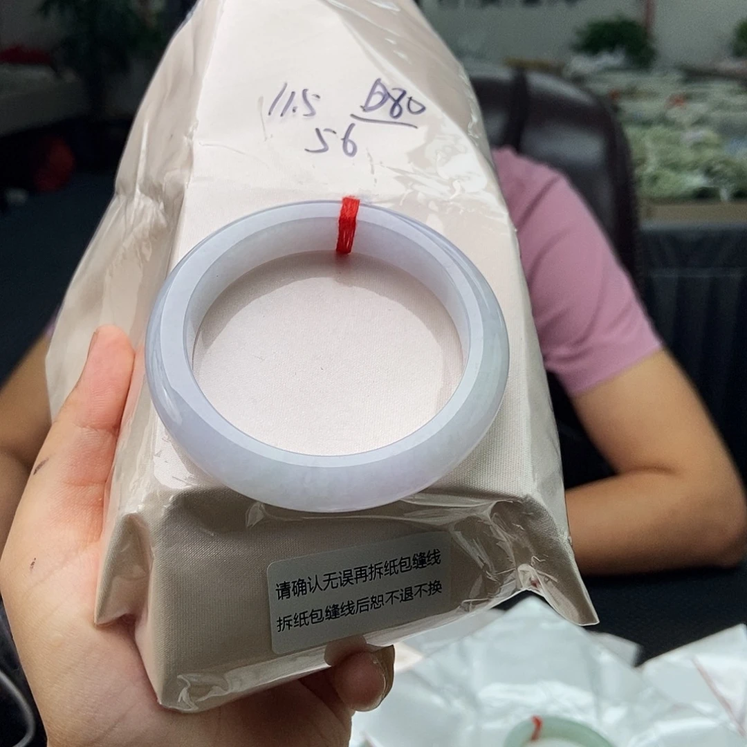 翡翠手镯未镶嵌拍一发一