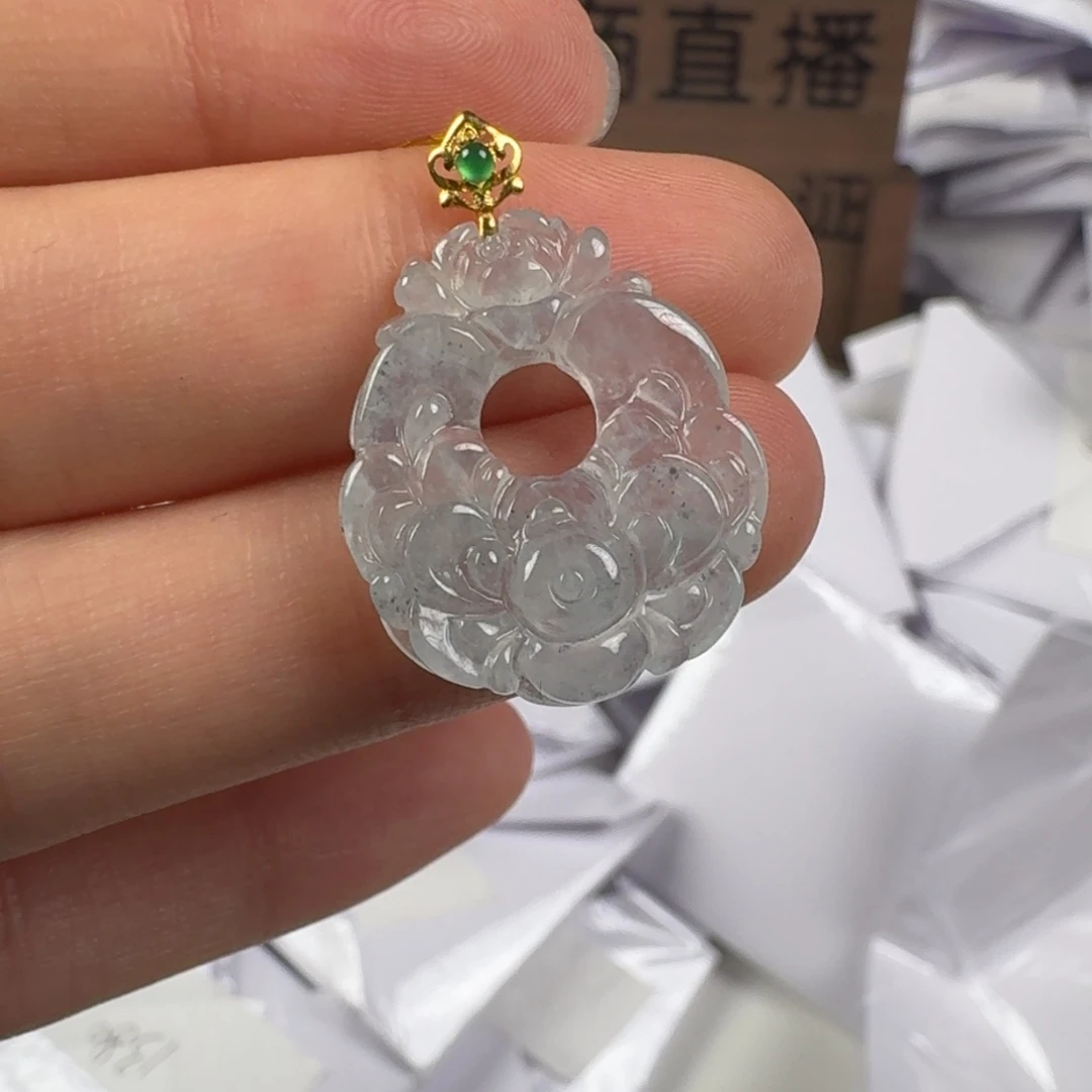 翡翠18K金镶嵌颈饰