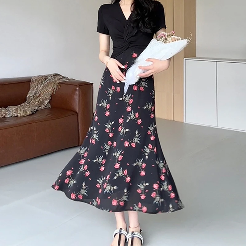 3348赫本风黑色假两件碎花连衣裙子女夏季2025新款梨形身材长裙