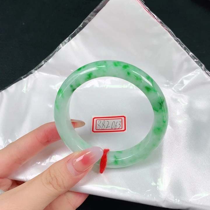 翡翠手镯未镶嵌天然翡翠手镯04