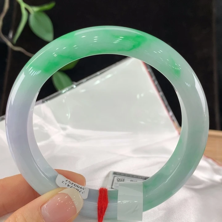 翡翠手镯未镶嵌111-0257