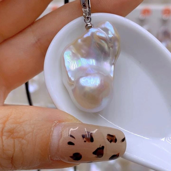 淡水珍珠吊坠(赠链)未镶嵌