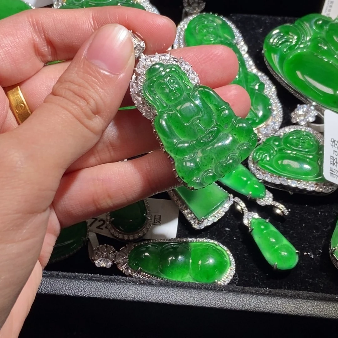 翡翠未镶嵌吊坠(不含链)