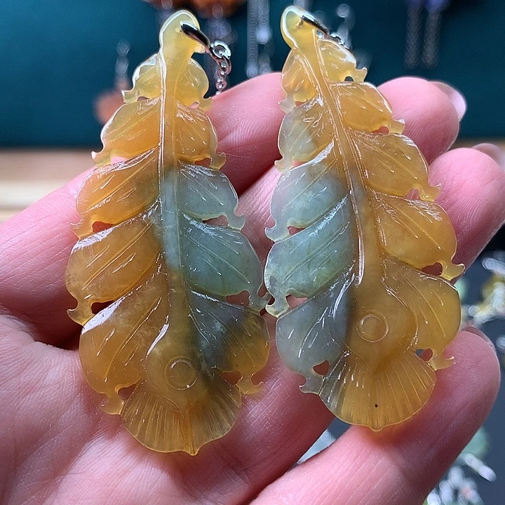 未镶嵌蛇纹石玉耳饰