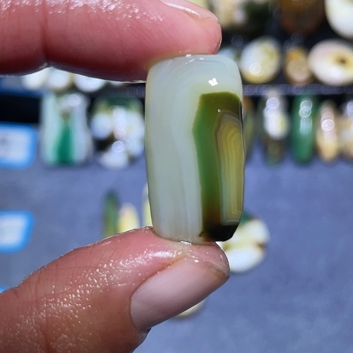 玛瑙/玉髓未镶嵌珠宝奇石
