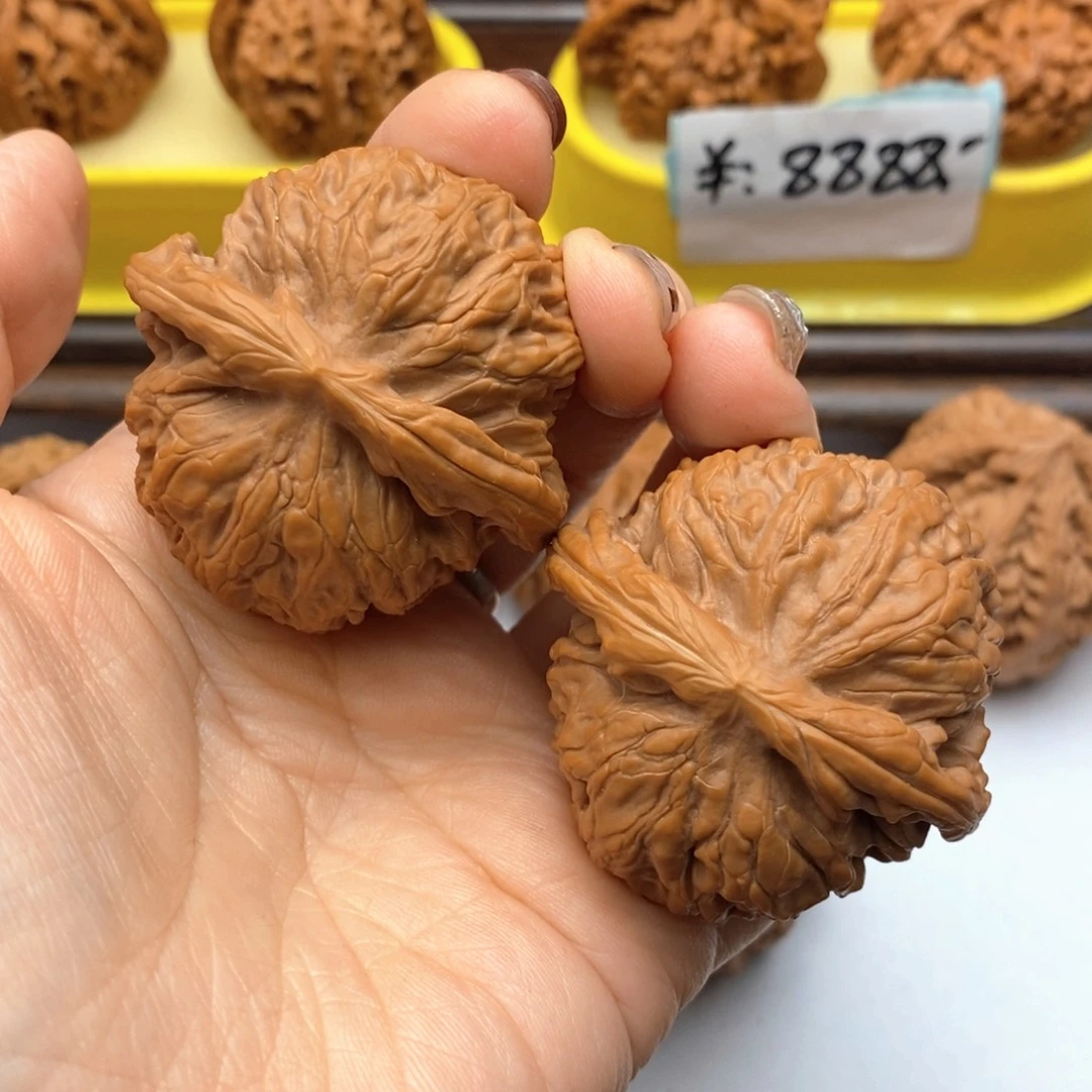 文玩核桃把件46尺金麒麟