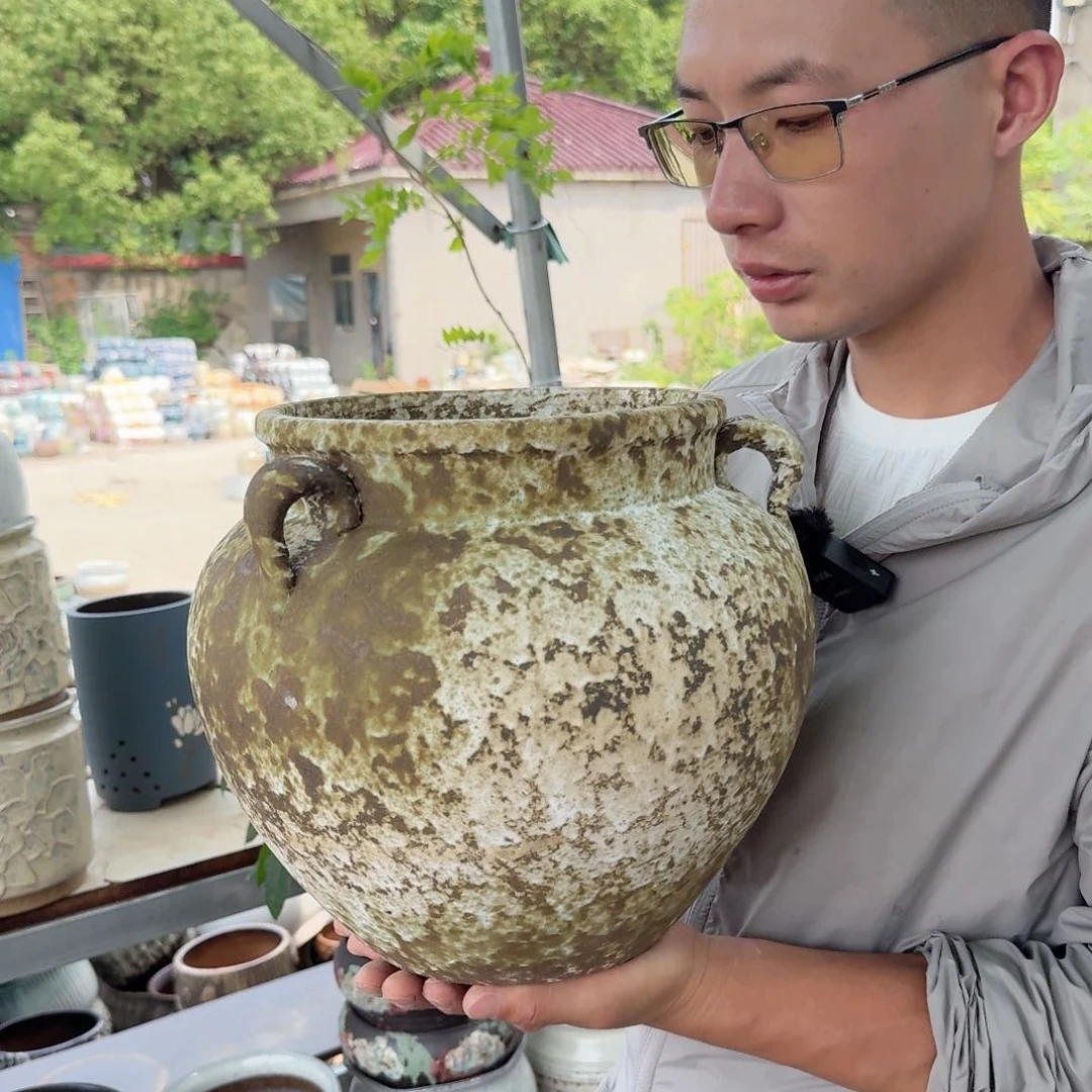 紫砂花盆口20高26（一个三角绿罐