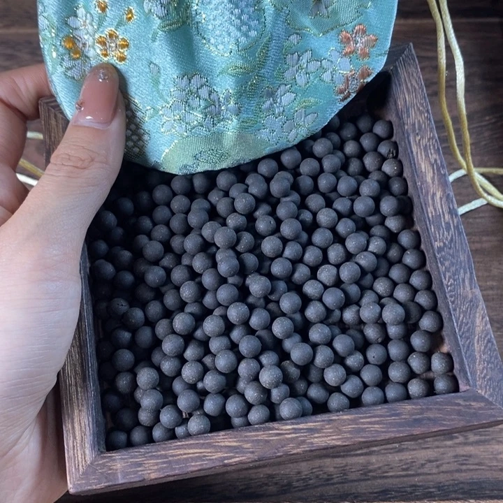 泥塑宣和御制大四合无打孔瑕疵珠香包约50克