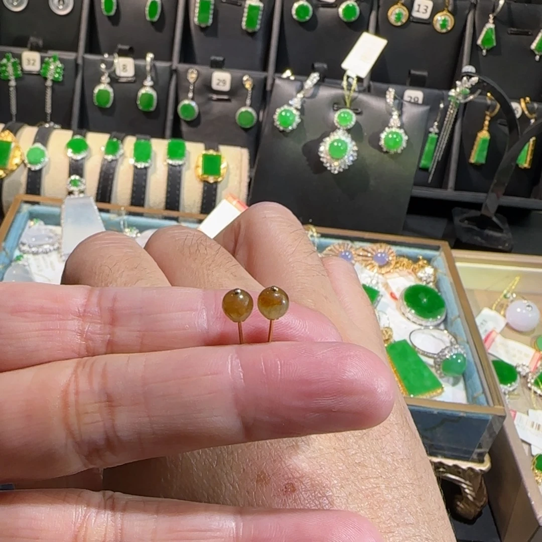 翡翠18K金镶嵌颈饰耳钉