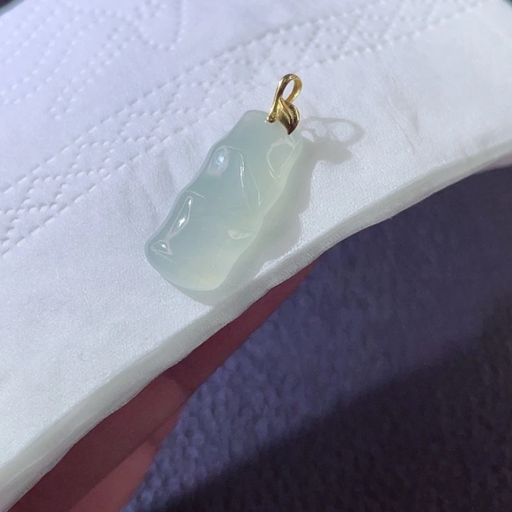 翡翠18K金镶嵌颈饰翡翠