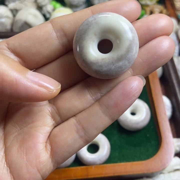 A***y配饰鹿角雕刻一个出