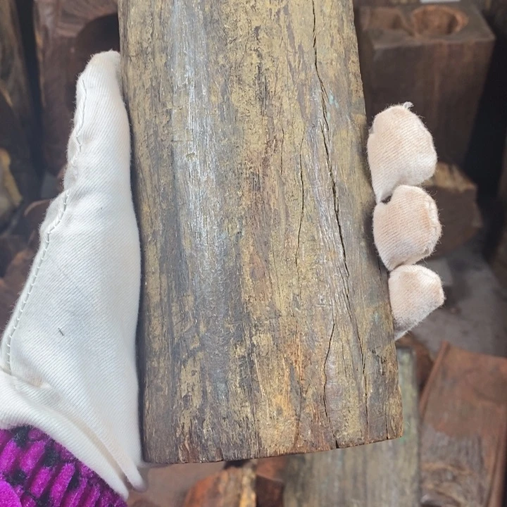 檀香紫檀（小叶紫檀）公**心