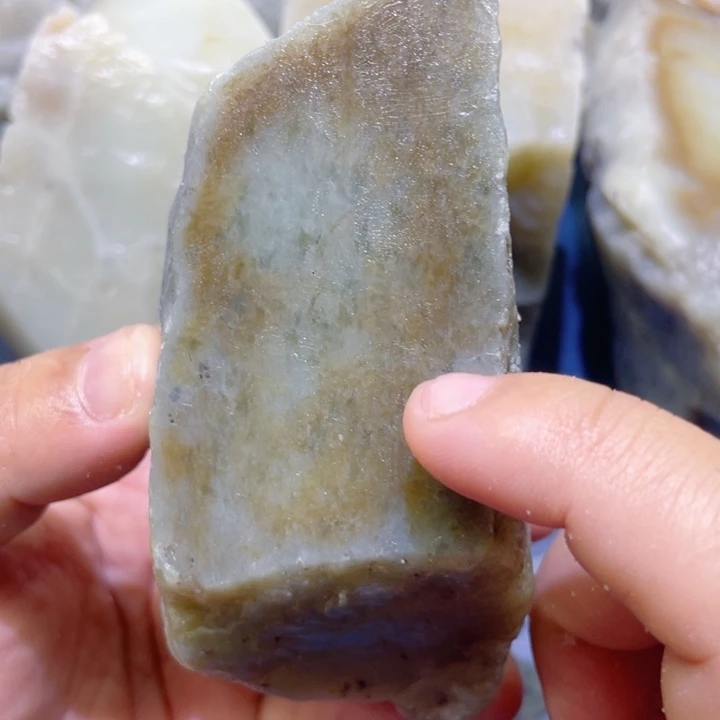 和田玉未镶嵌珠宝半成品