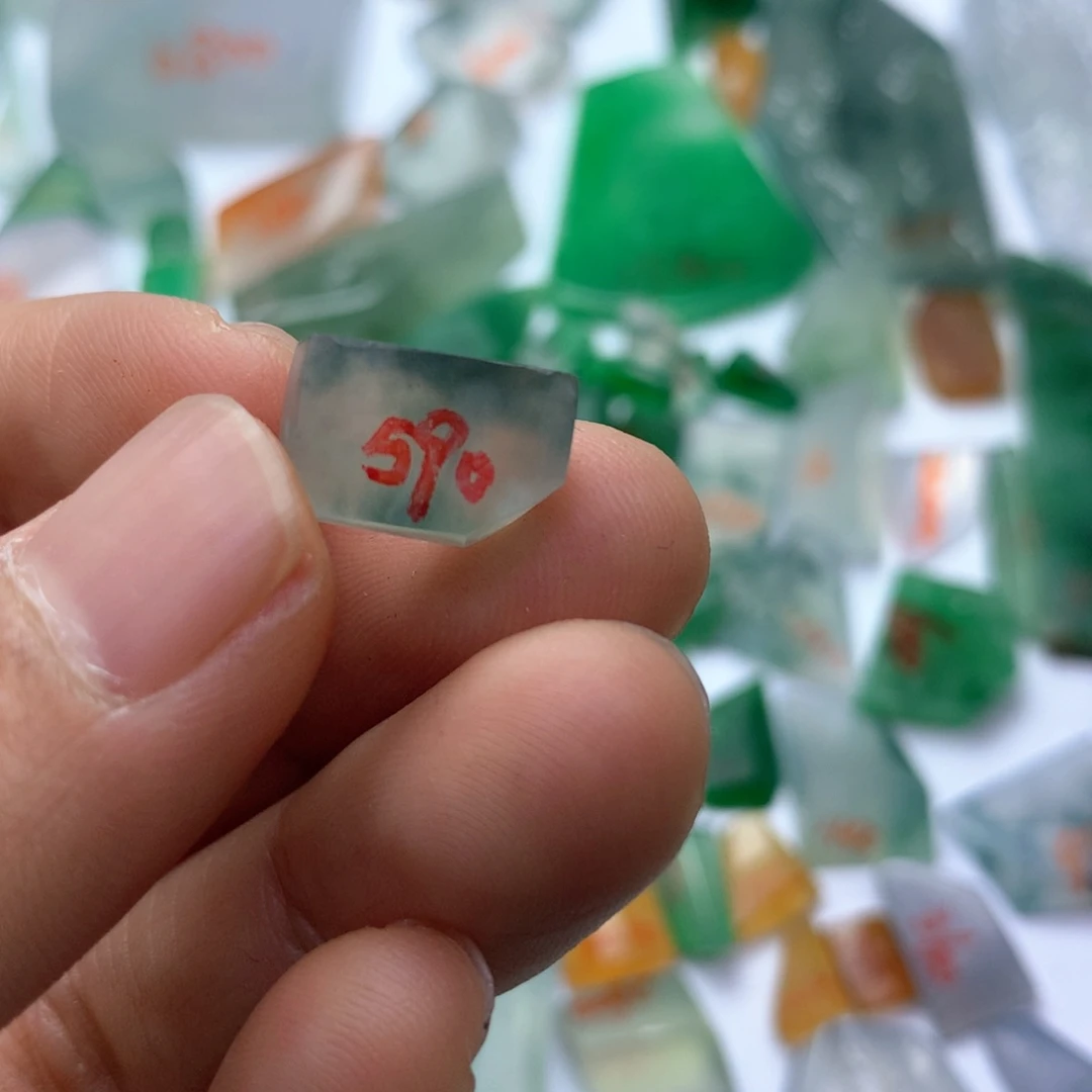 定制翡翠未镶嵌天然翡翠