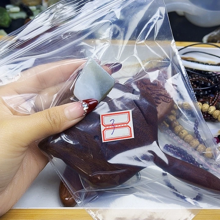 和田玉（糖玉）珠宝半成品未镶嵌Y****