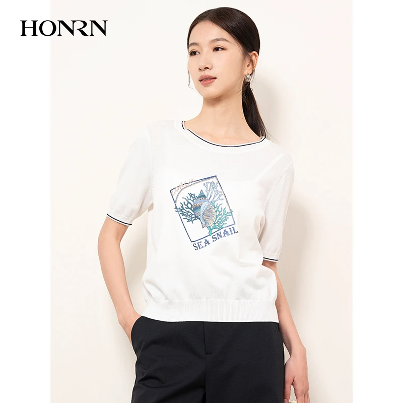 HONRN/红人白色薄款印花圆领套头短袖针织衫上衣女夏季HI22OM668