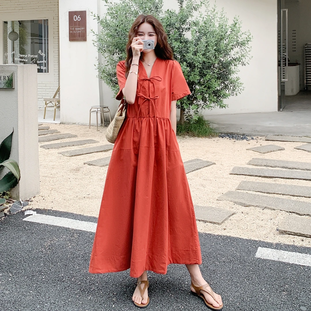 轻奢红色V领收腰显瘦连衣裙女2025夏季新款法式气质减龄中长裙子