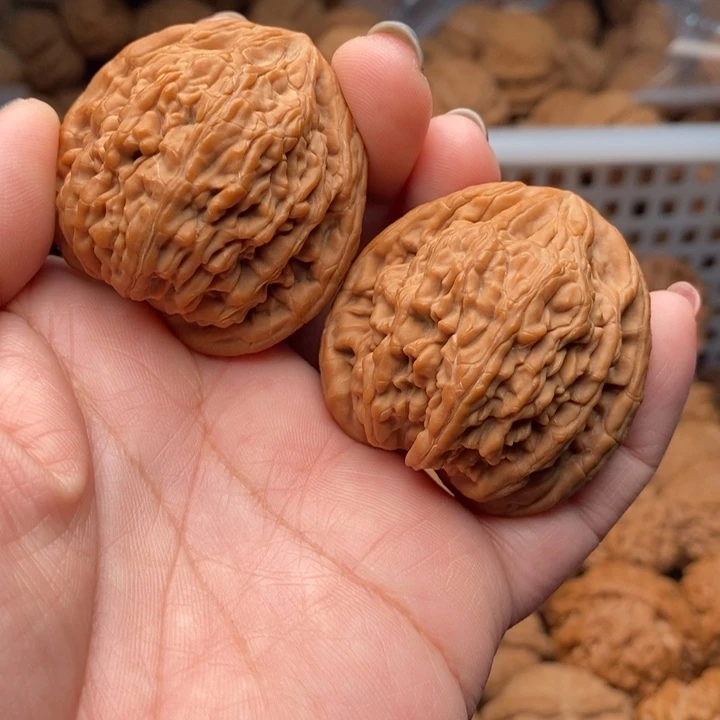 文玩核桃把件虎头王44尺核桃