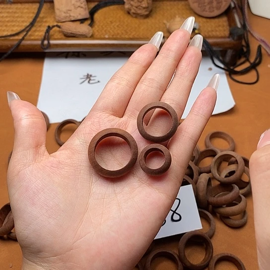 檀香木手串/手链戒指三件套（瑕疵）