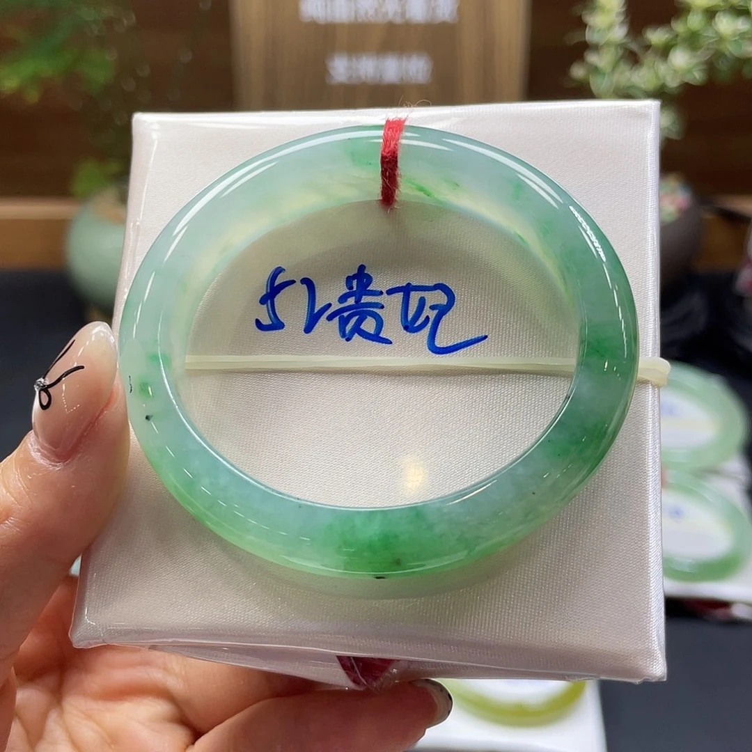 翡翠未镶嵌手镯56 号