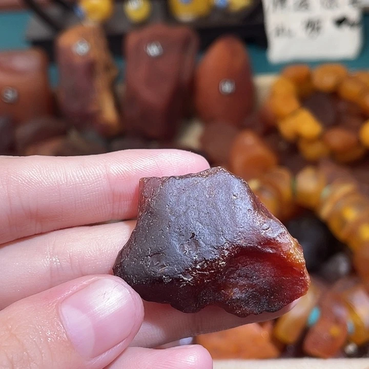 琥珀未镶嵌珠宝奇石吊坠