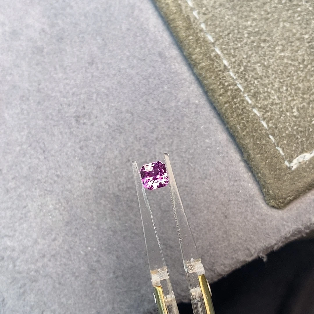 彩色蓝宝石裸石1.1ct 无烧薰衣草