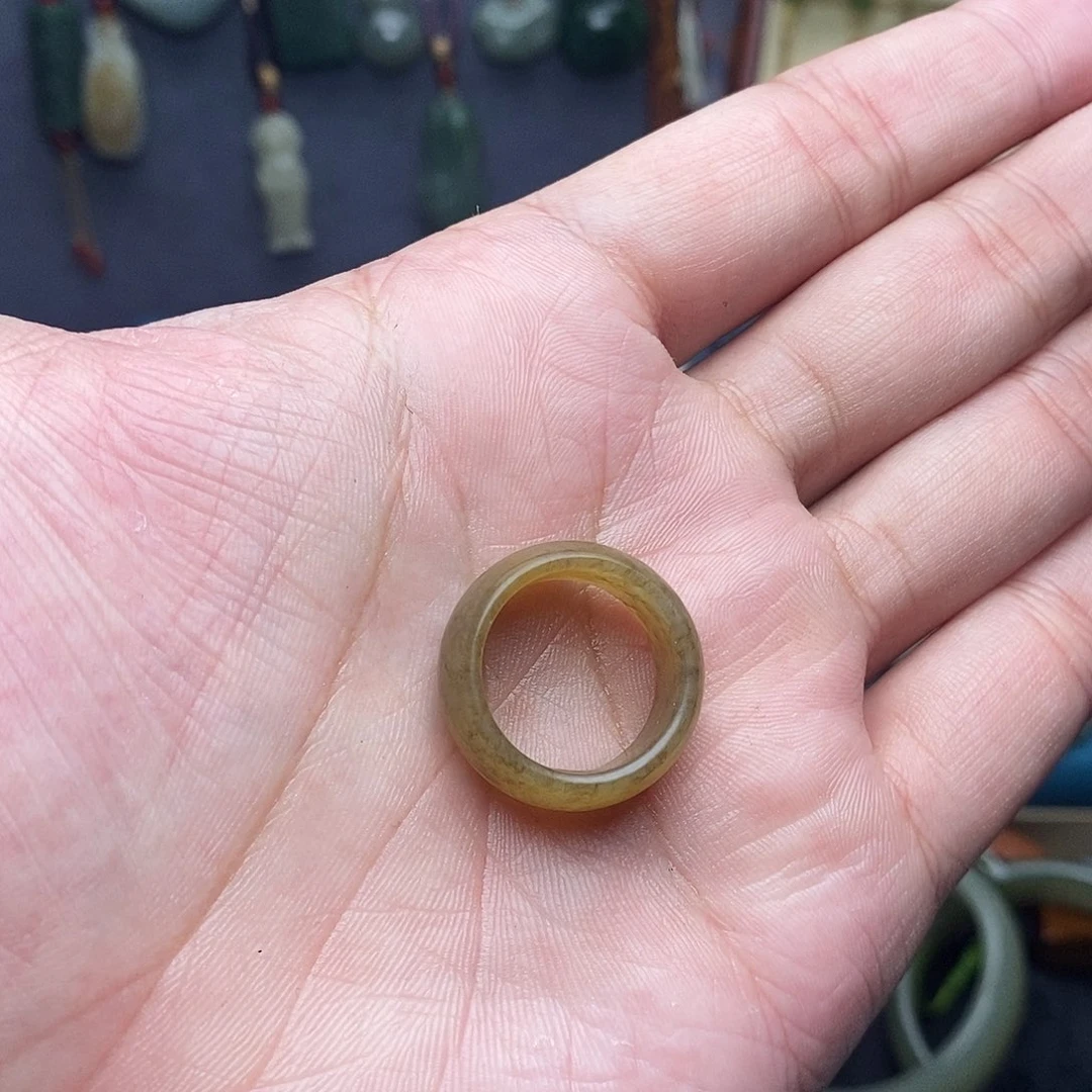 和田玉未镶嵌颈饰圈口17.4