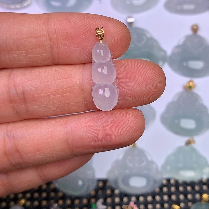 翡翠18K金镶嵌颈饰缅甸翡翠A货