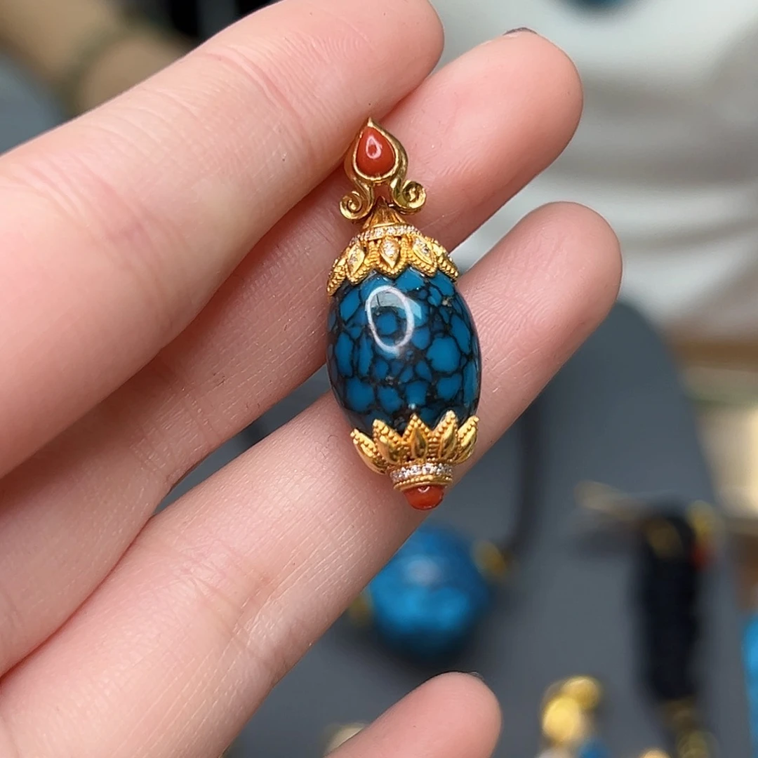 绿松石珠宝奇石18K金镶嵌