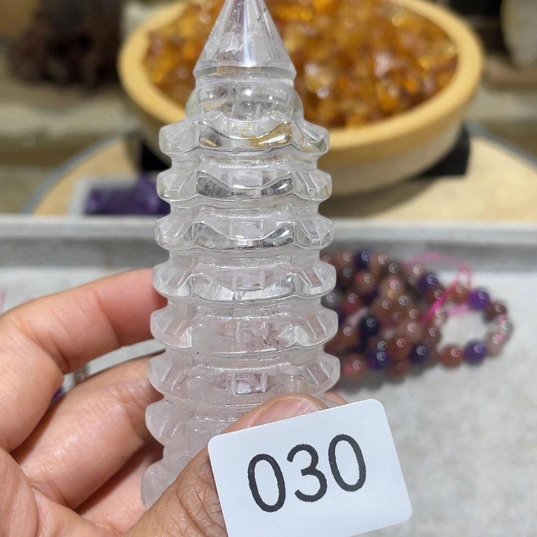 水晶摆件……未镶嵌