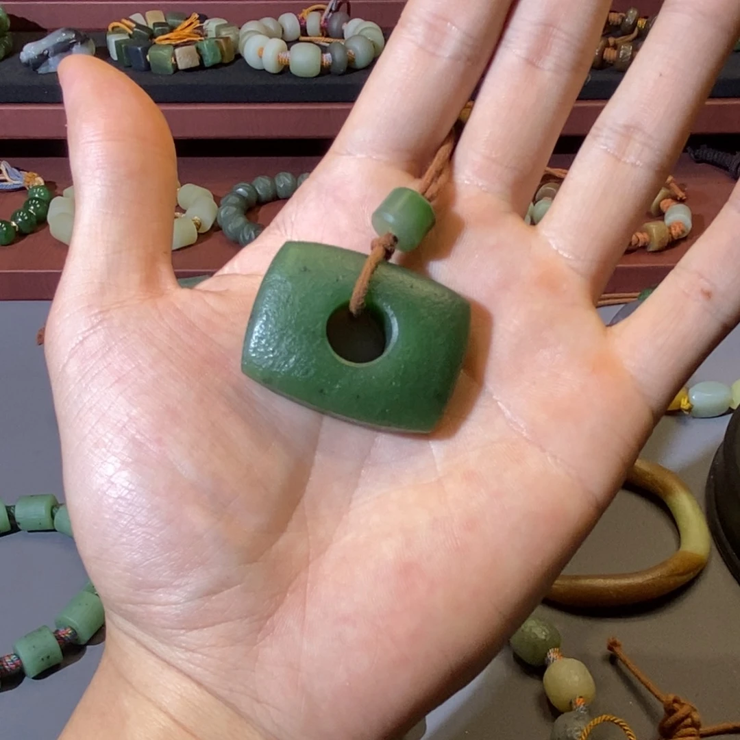 和田玉未镶嵌颈饰?***静