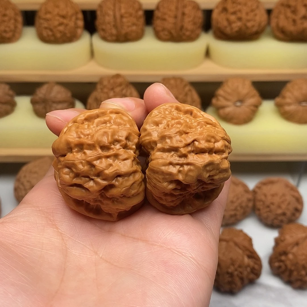 桃核吊坠蛤蟆头40尺