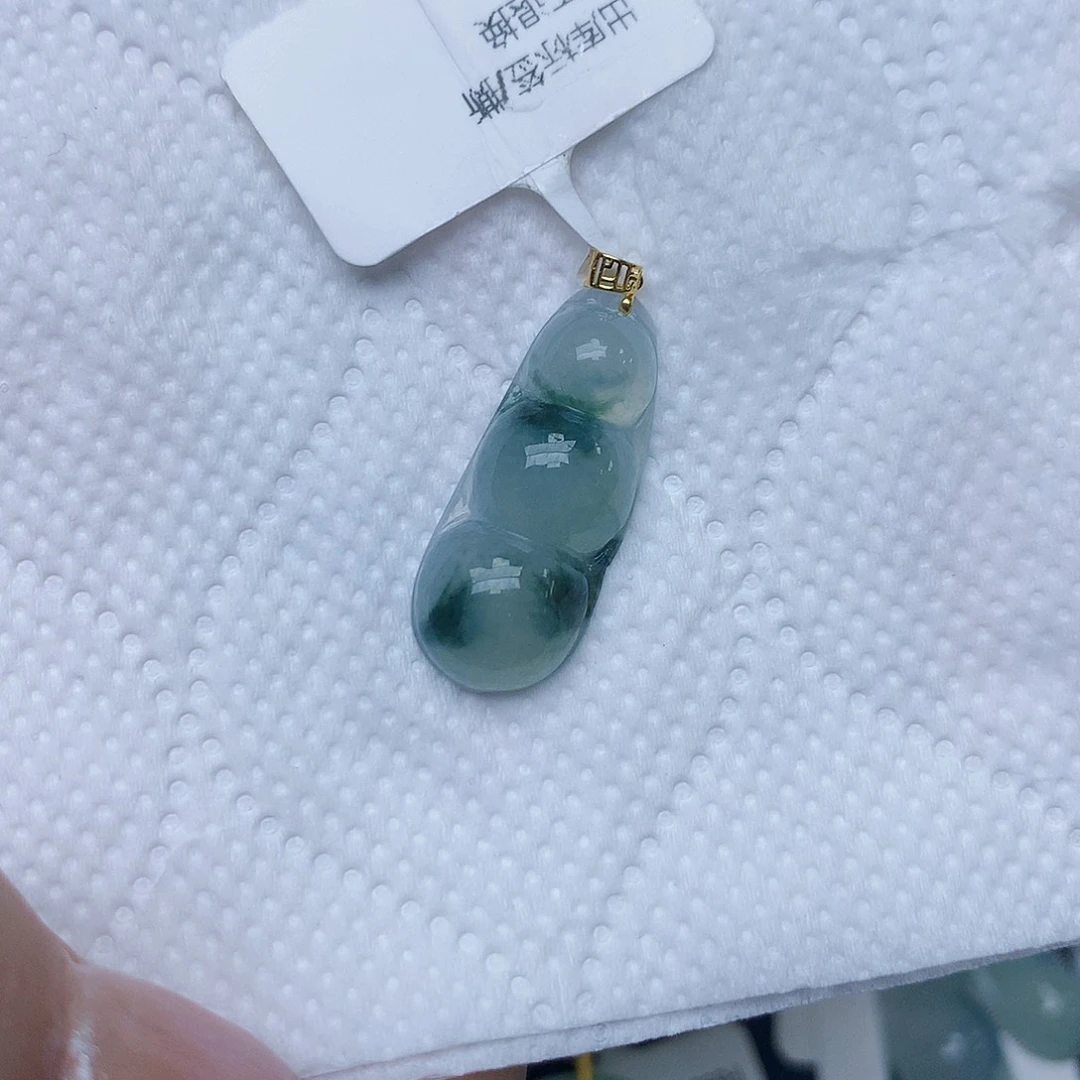 颈饰18K金镶嵌翡翠