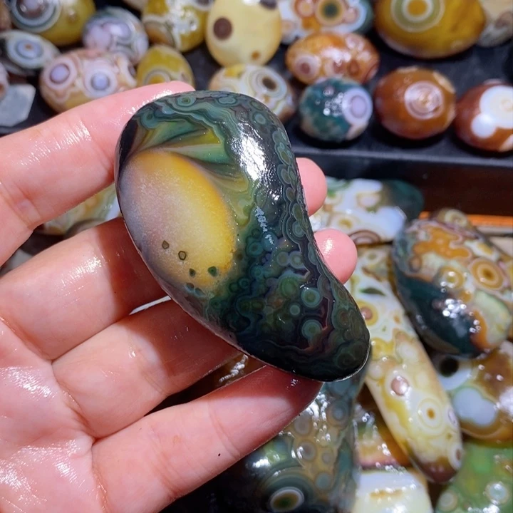 未镶嵌玛瑙/玉髓珠宝半成品56