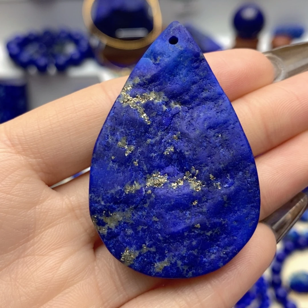 青金石未镶嵌颈饰