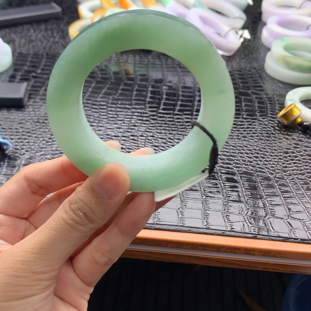 未镶嵌天然翡翠定制翡翠