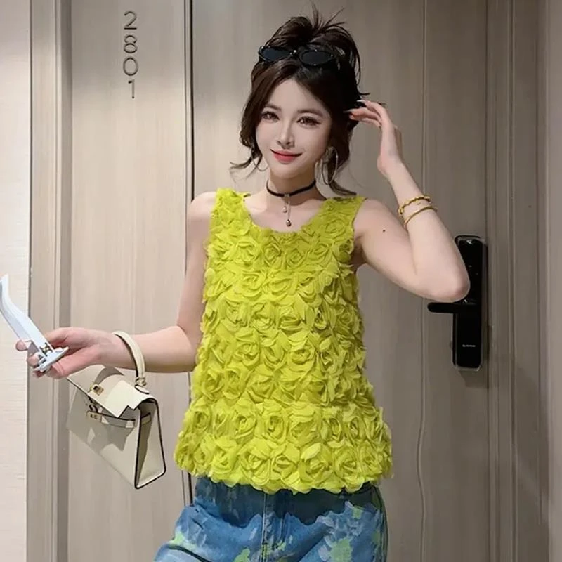 2025夏季新款绝美设计感重工花朵上衣女超好看修身显瘦无袖T恤衫