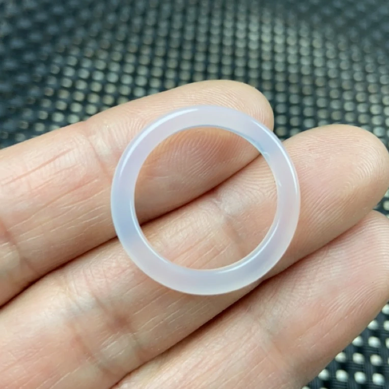 玛瑙玉髓戒圈素圈白月光女士戒指发货无礼盒证书内经约17-18mm