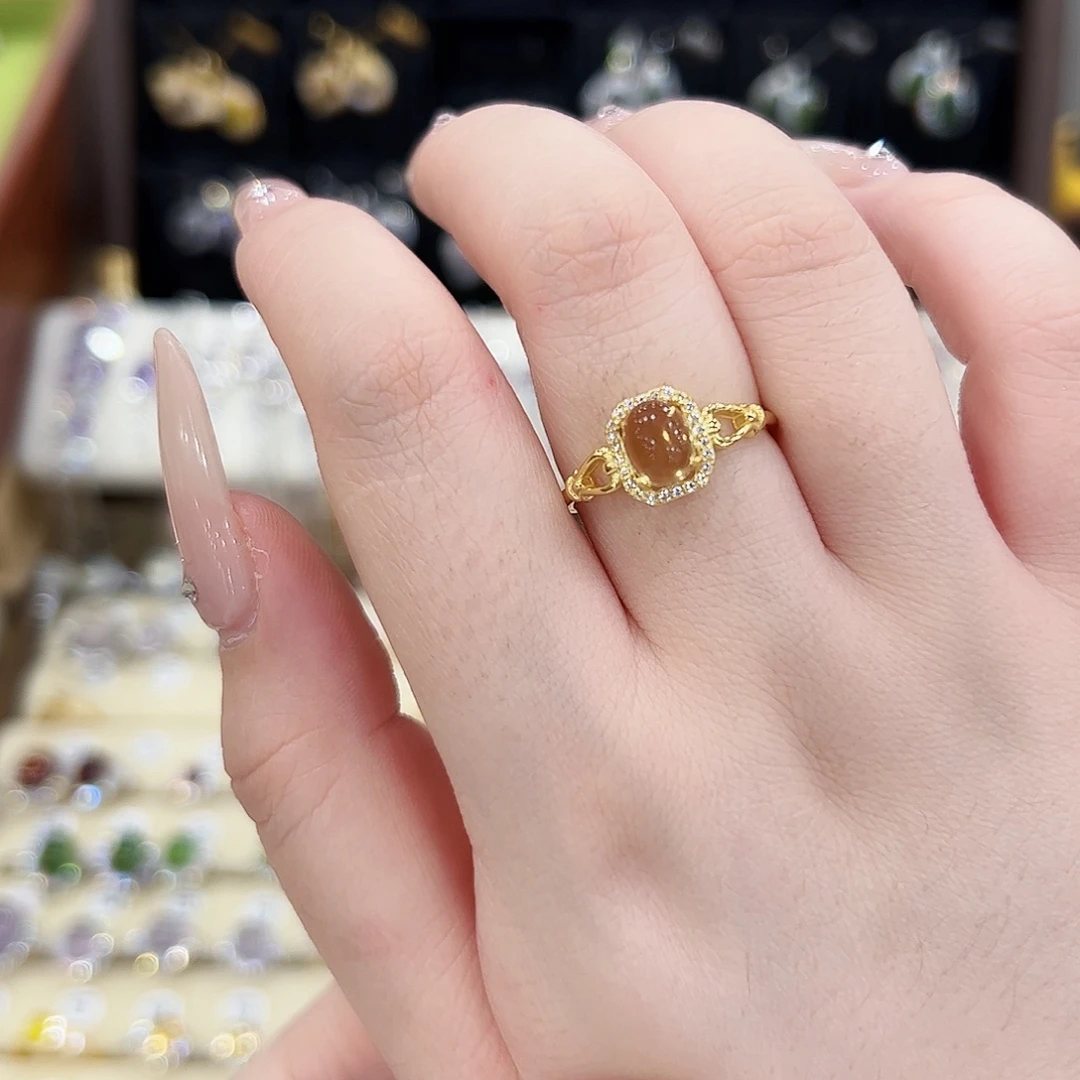 薯****银S925镶嵌水晶戒指