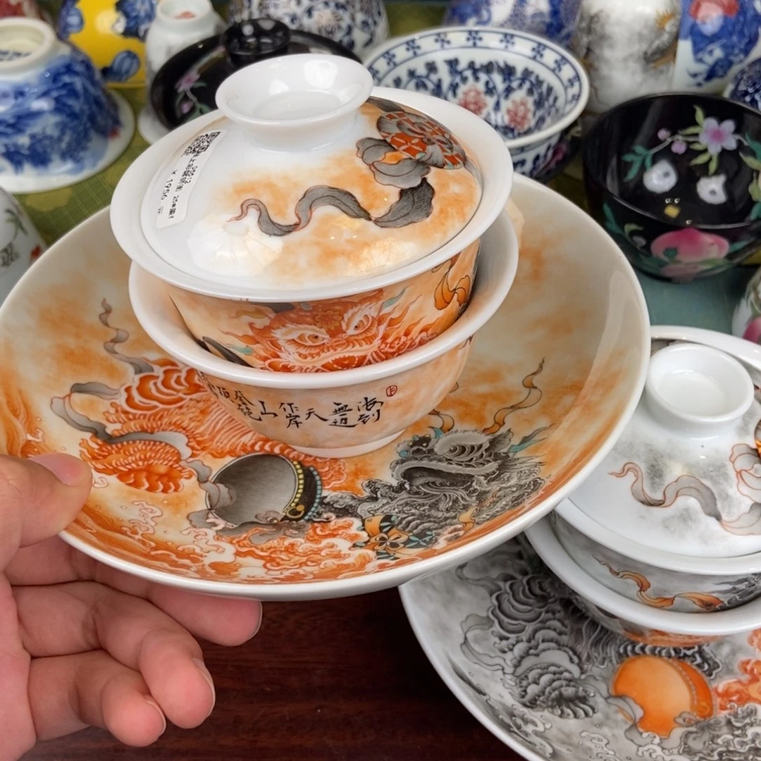 陶瓷的设计师是一个