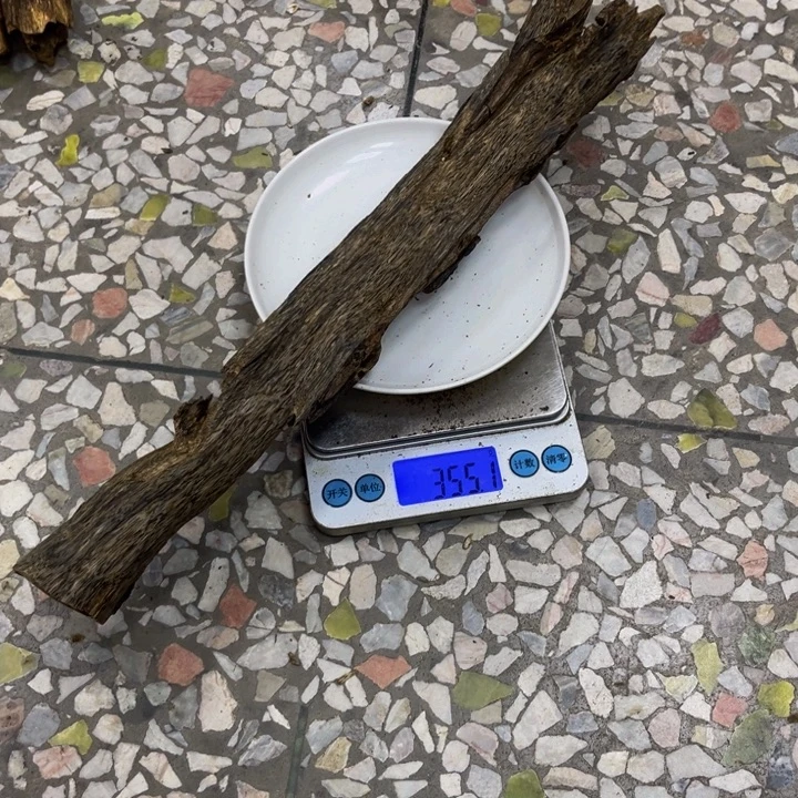 用***6沉香沉香碎屑紫罗兰355 克。。。