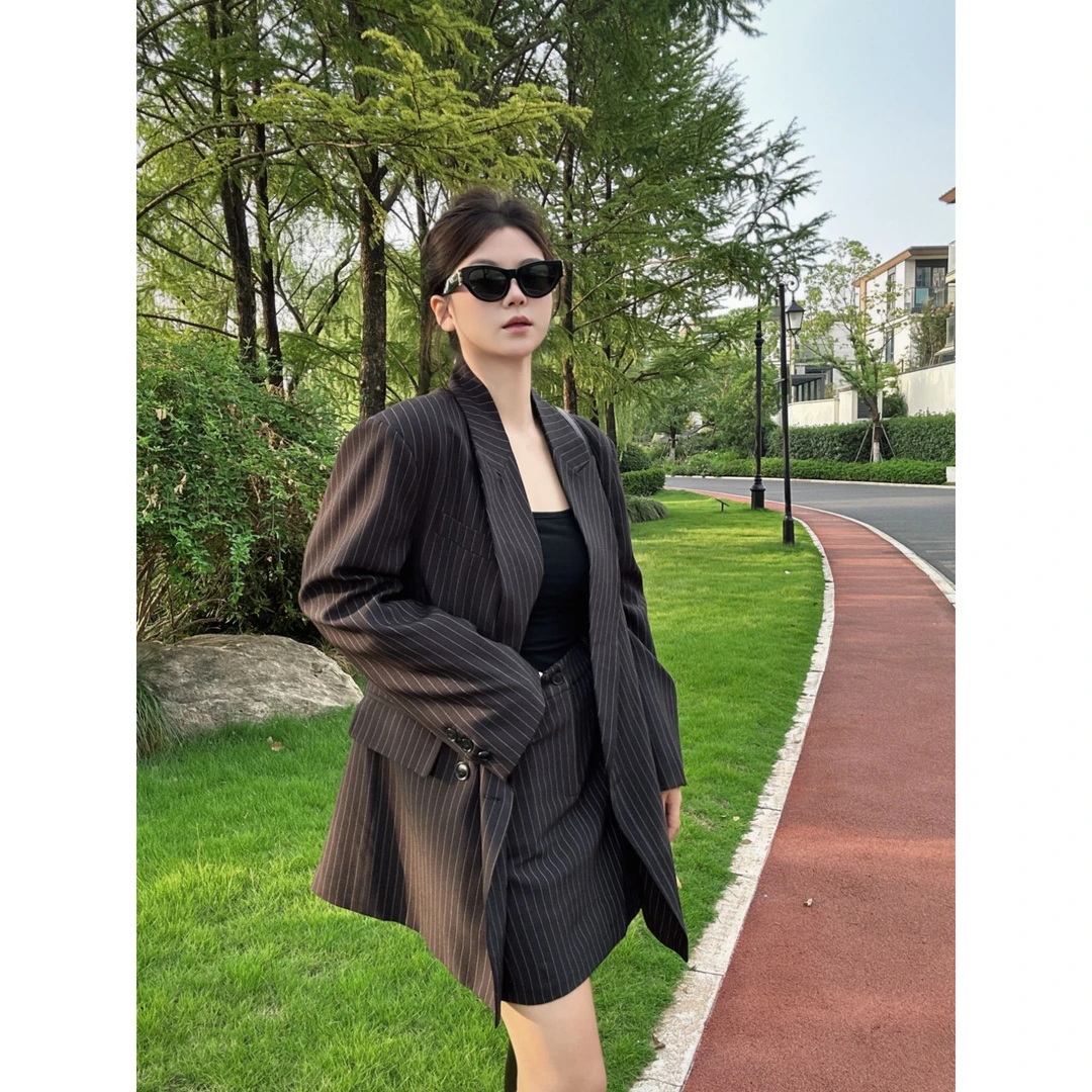 2025年秋季新款宽松休闲条纹西装外套女枪驳领气质西服套装裙子