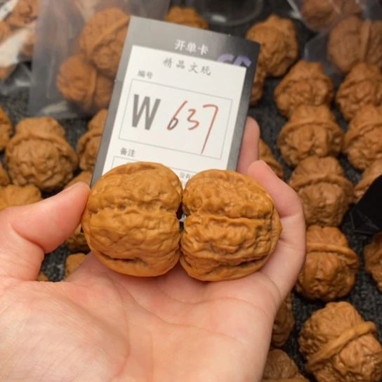 吊坠桃核我是第一百38