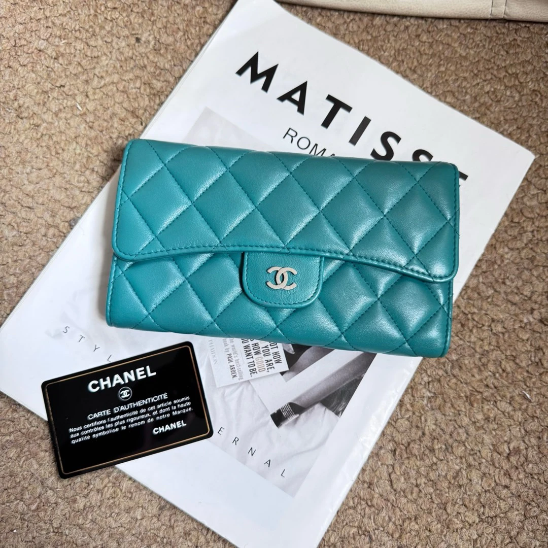 95新 Chanel/香奈儿 fl66 蓝银羊皮长款三折钱包卡包/607278355
