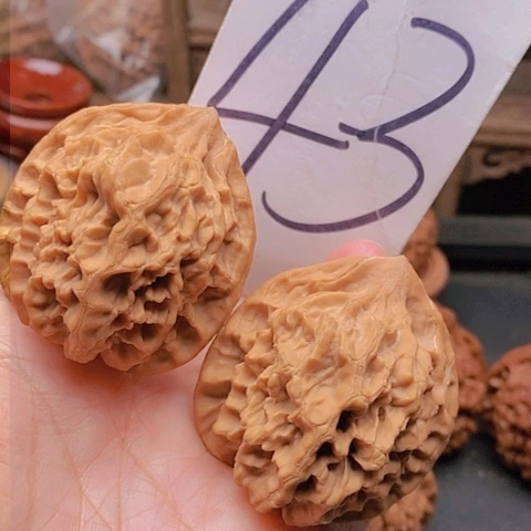 吊坠桃核44全品帝王53克