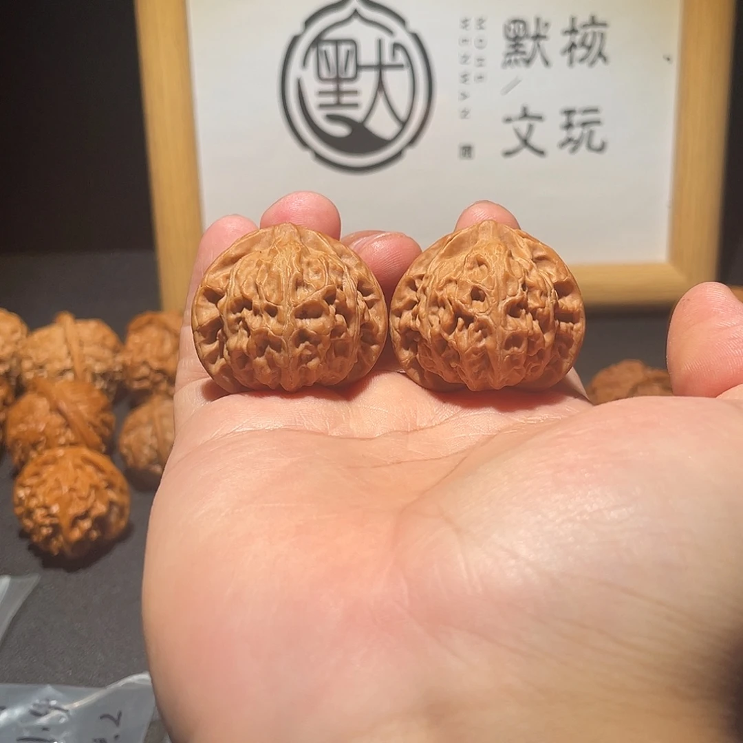 把件文玩核桃35全品宫灯