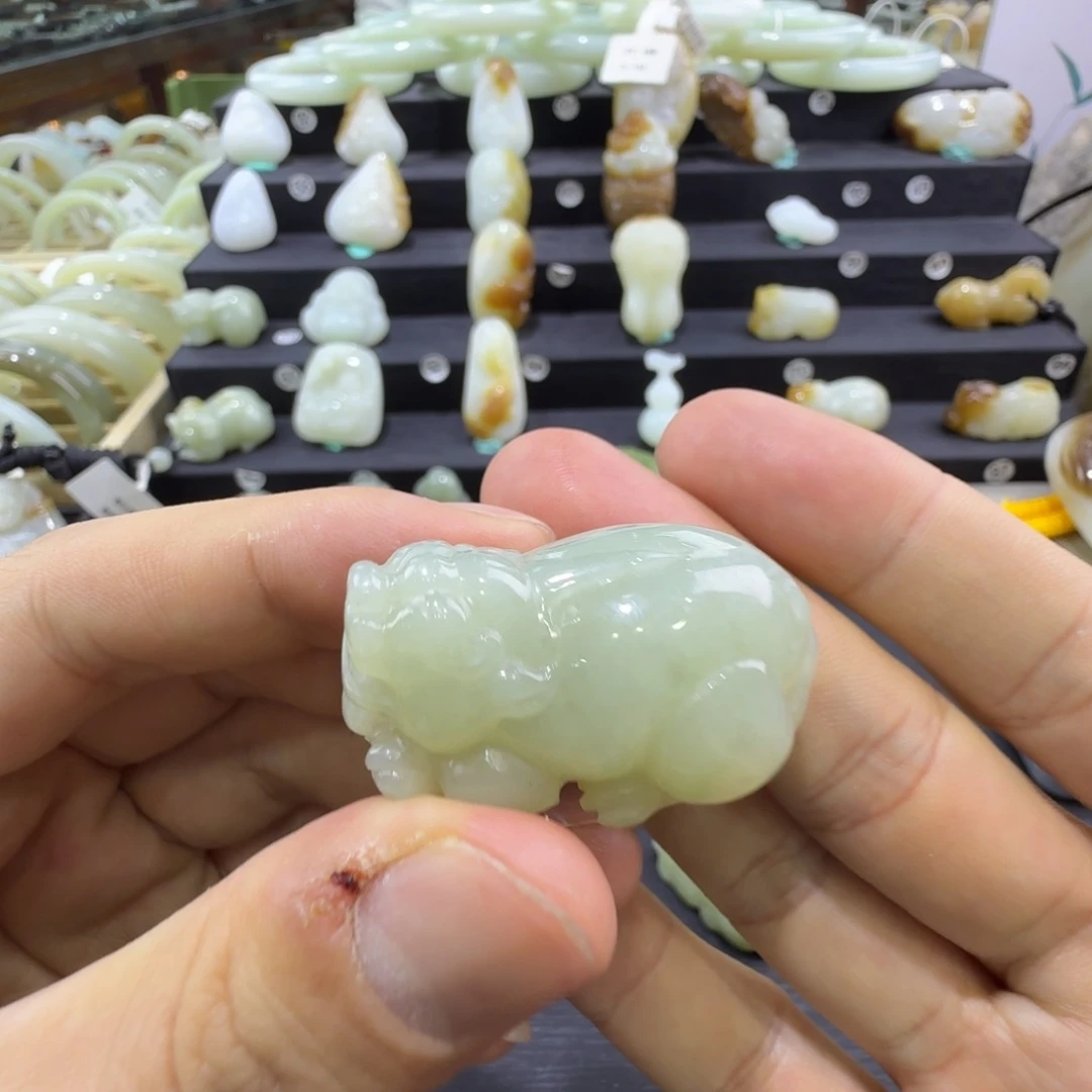 和田玉未镶嵌吊坠(赠链)新疆和田玉貔貅